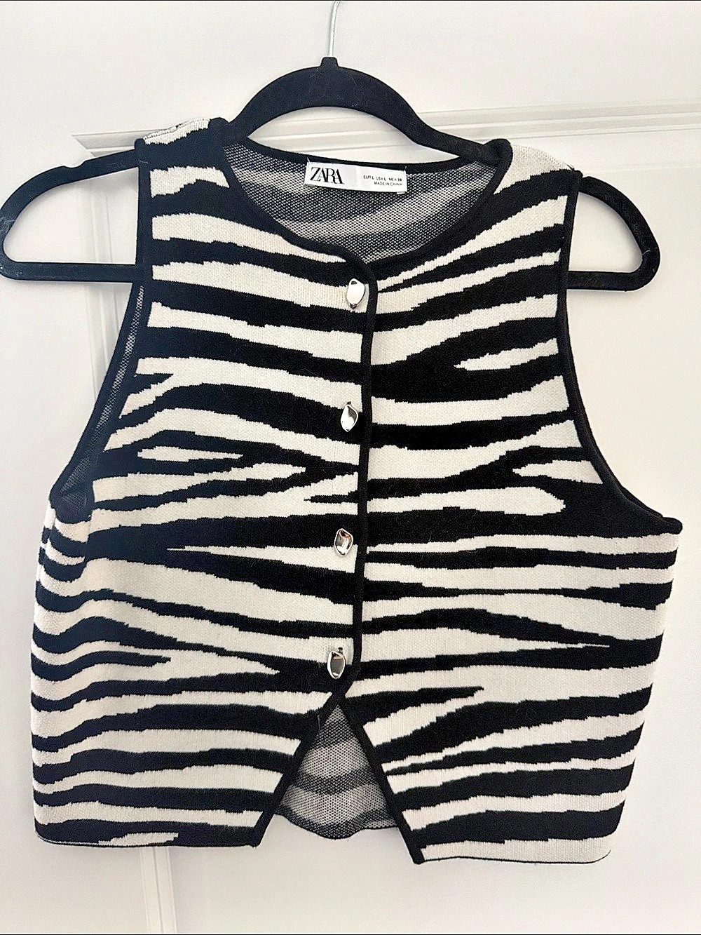 Zara Black And White Striped Zebra Knit Crop Vest Black & White Zebra Knit Crop